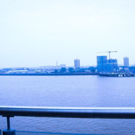 Fezza Luxury Apartment ロンドン エクステリア 写真